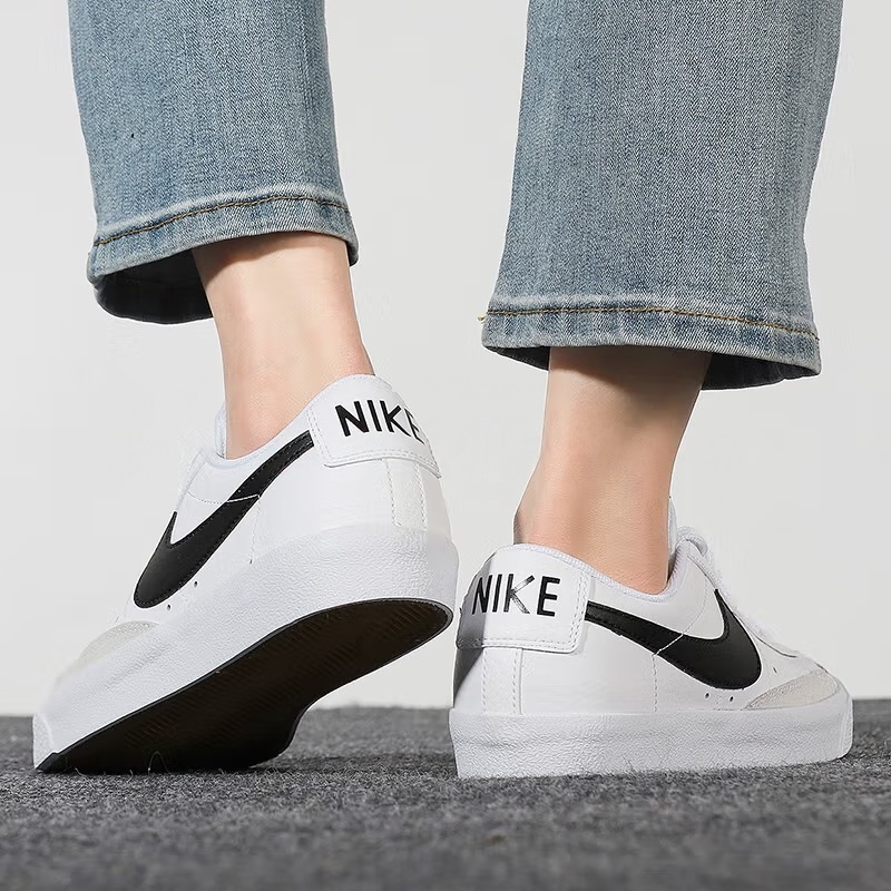 Кроссовки Nike Blazer Low '77 Vintage, белый/черный — фото 4
