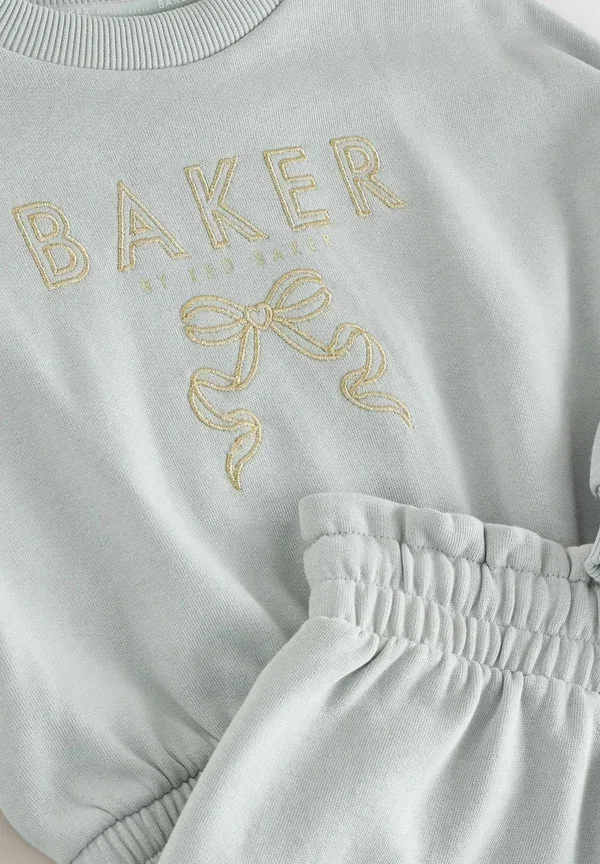 Стандартный крой - комплект из двух предметов с присборенной юбкой - шорты Baker By Ted Baker, металл — фото 4