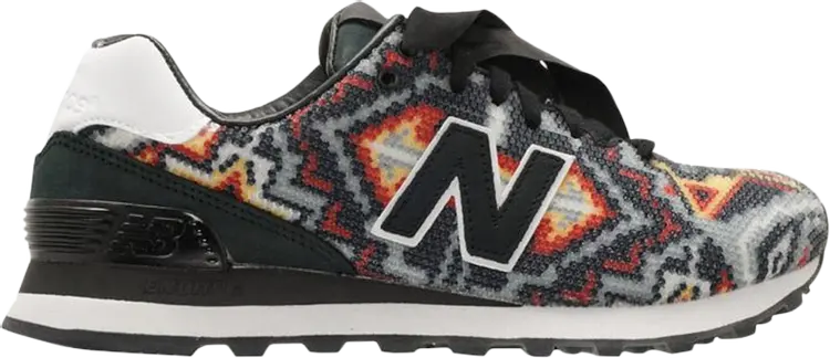 

Кроссовки New Balance Ricardo Seco x 574, черный/разноцветный
