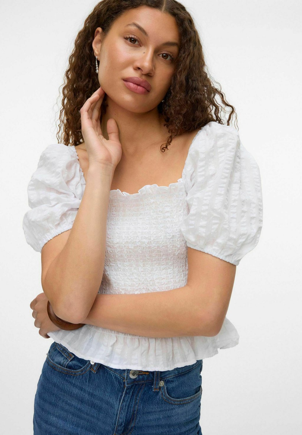 

Блуза GESMOKTES VMCARRIE Vero Moda, белый