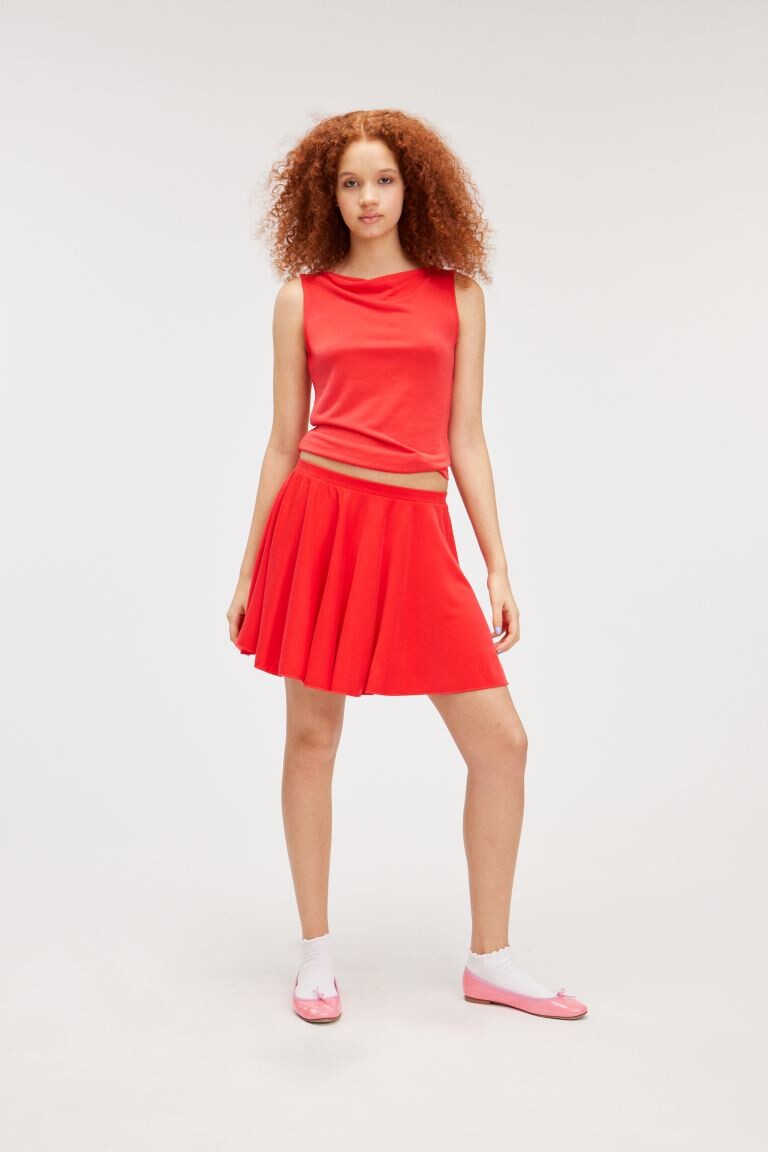 

Короткая юбка из пике Monki, красный
