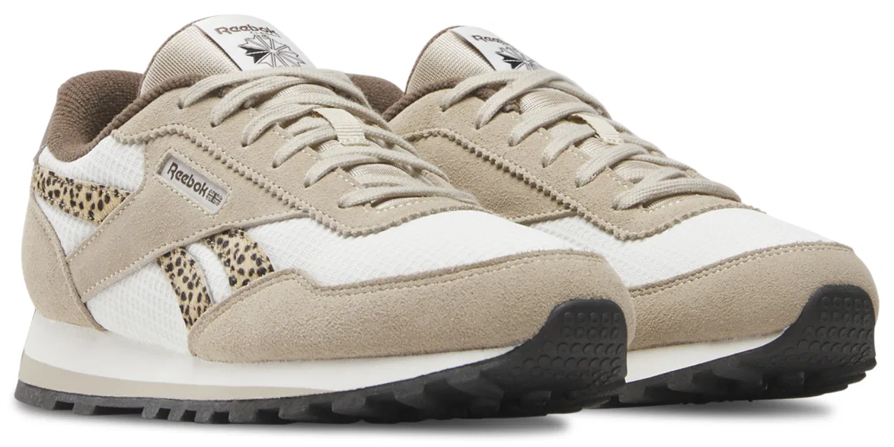 Кроссовки для мальчиков Classic AZ Reebok, цвет Chalk/Classic Beige/Trek Grey — фото 2