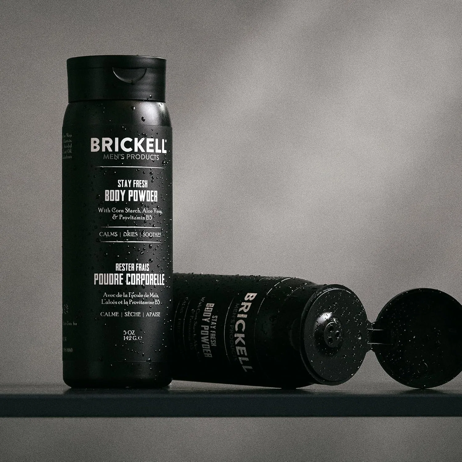 Мужская пудра для тела Brickell Men's Stay Fresh Body Powder Brickell Men'S Products — фото 3
