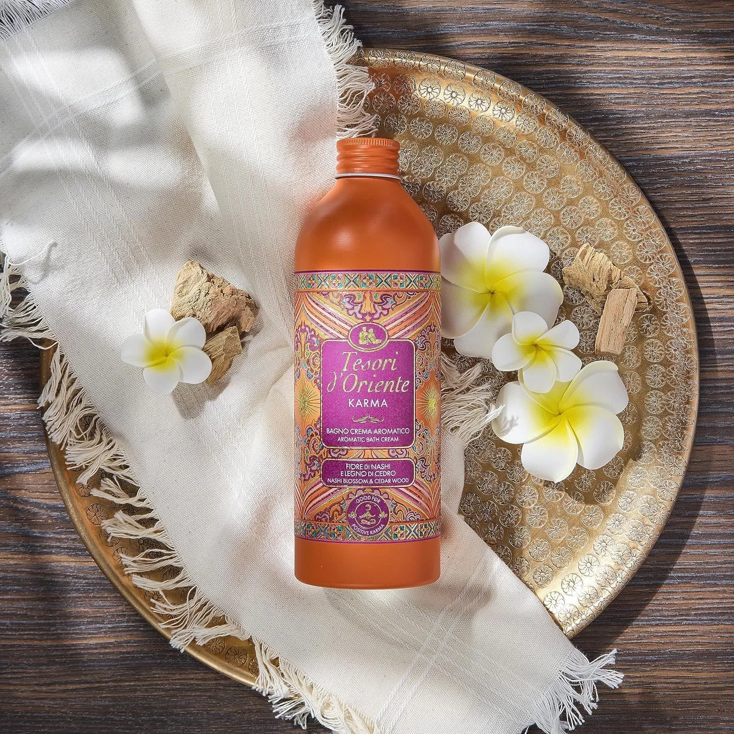 Гель для душа Tesori d'Oriente Karma Cream Bath, 6 x 500 мл, Набор с итальянским томатным соусом 400 г Italian Gourmet E.R. — фото 3