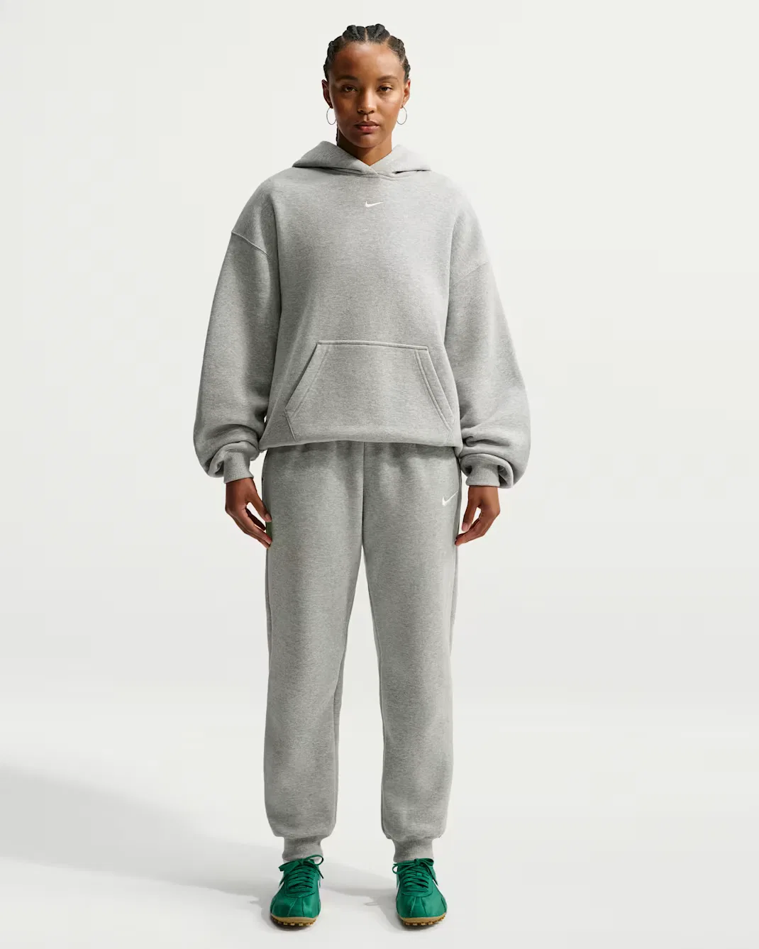 Женские спортивные брюки средней посадки Nike Studio Fleece Medium Weight, Dark Grey Heather/Sail