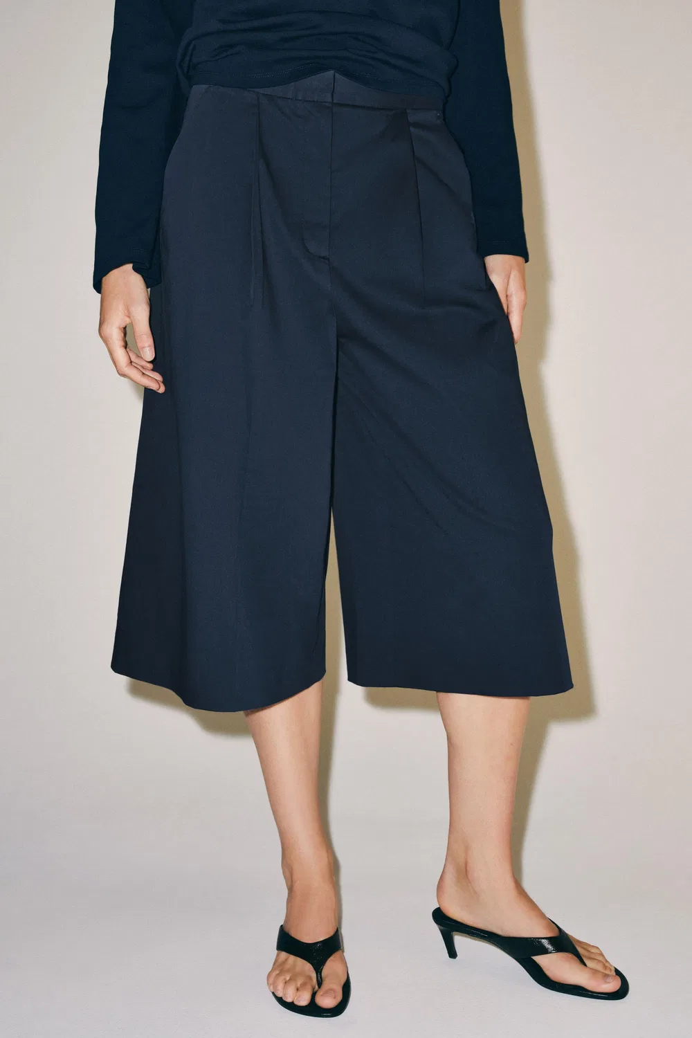 Плиссированные бермудские шорты из коллекции ZW ZARA, Navy blue — фото 2