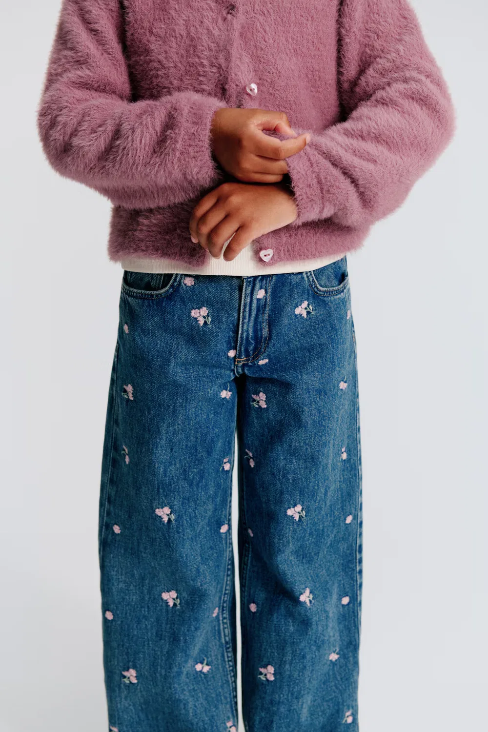 Джинсы с широкими штанинами и декоративным рисунком H&M, Denimblau/Blumen — фото 2