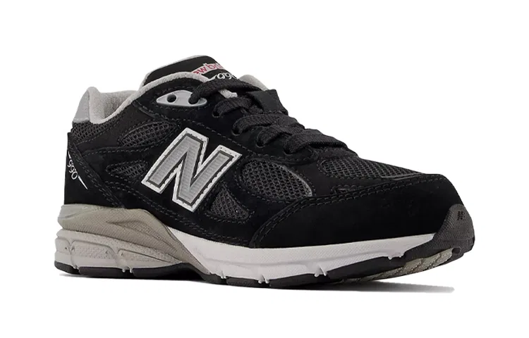 Детские кроссовки для мальчиков с кожаным верхом 990v3 New Balance, Black/Grey — фото 4