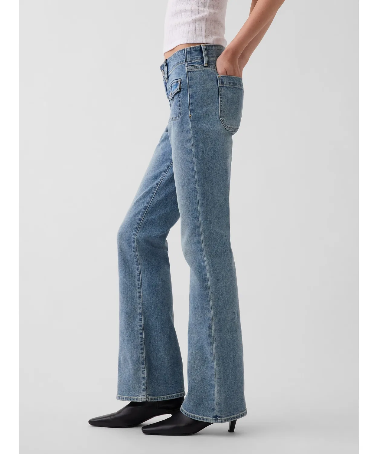 Женские джинсы с низкой посадкой и патч-карманами, модель Long & Lean GAP, Light Indigo Blue — фото 3