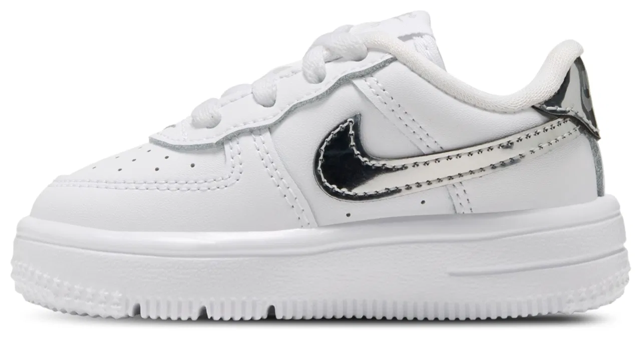 Детские кроссовки для девочек с классической шнуровкой Nike Air Force 1 Low Lace, белый/черный/серебристый — фото 2