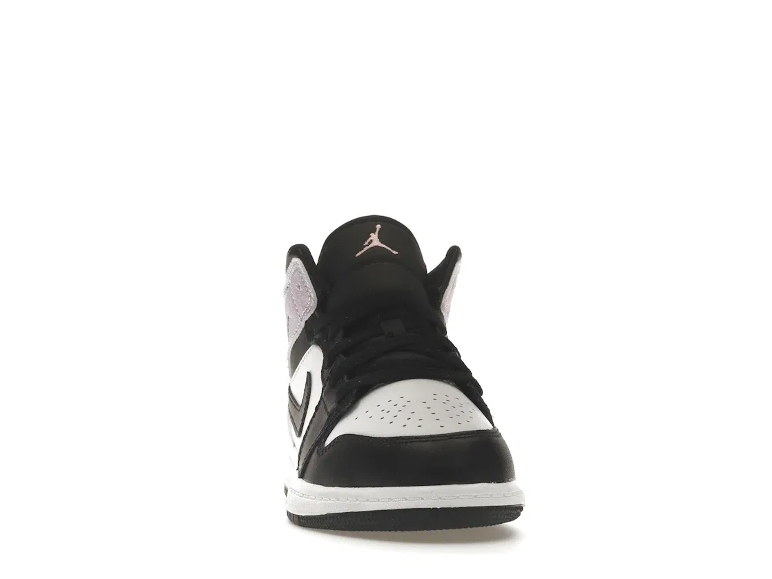 Детские кроссовки для мальчиков с кожаным верхом Jordan 1 Mid SE Zen Master Jordan, Black/White/Amethyst Wave/Bleached Coral — фото 2