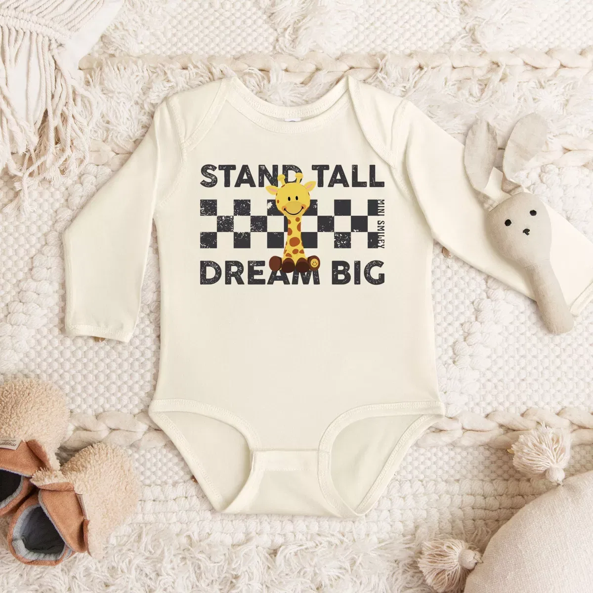 Детский боди с длинным рукавом Mini Smiley Stand Tall Dream Big The Juniper Shop, Natural — фото 3