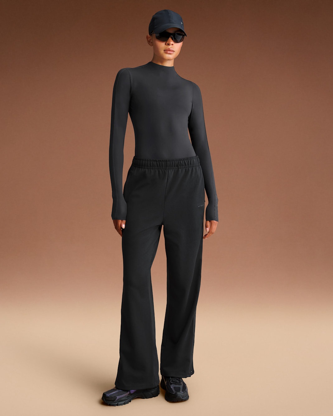 

Спортивные брюки NikeSKIMS Matte Tricot Women's Side-Snap, черный