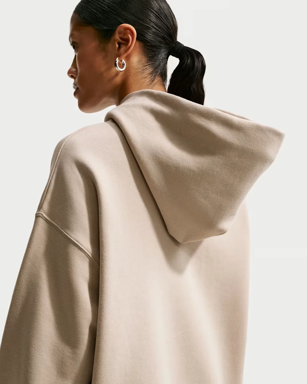 Женская толстовка с капюшоном оверсайз Nike Studio Fleece Medium Weight, Cream II/Sail — фото 2