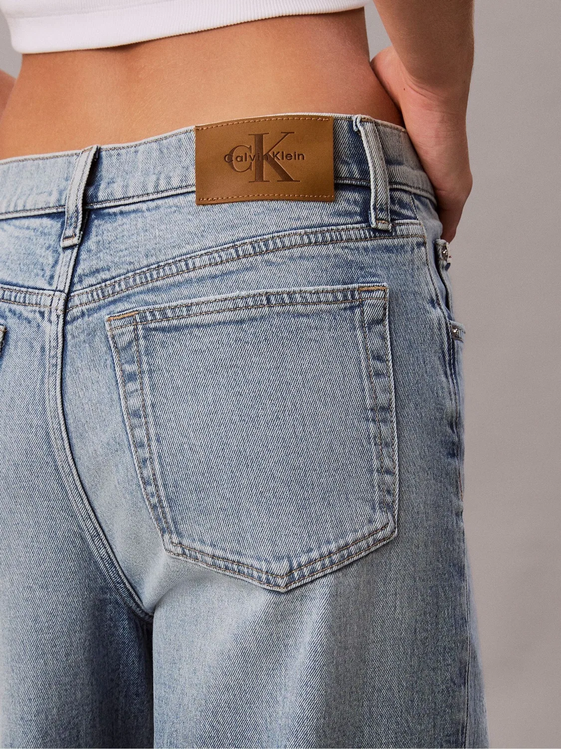 Джинсы с монограммой, заниженная талия, свободный крой Calvin Klein, синий — фото 3