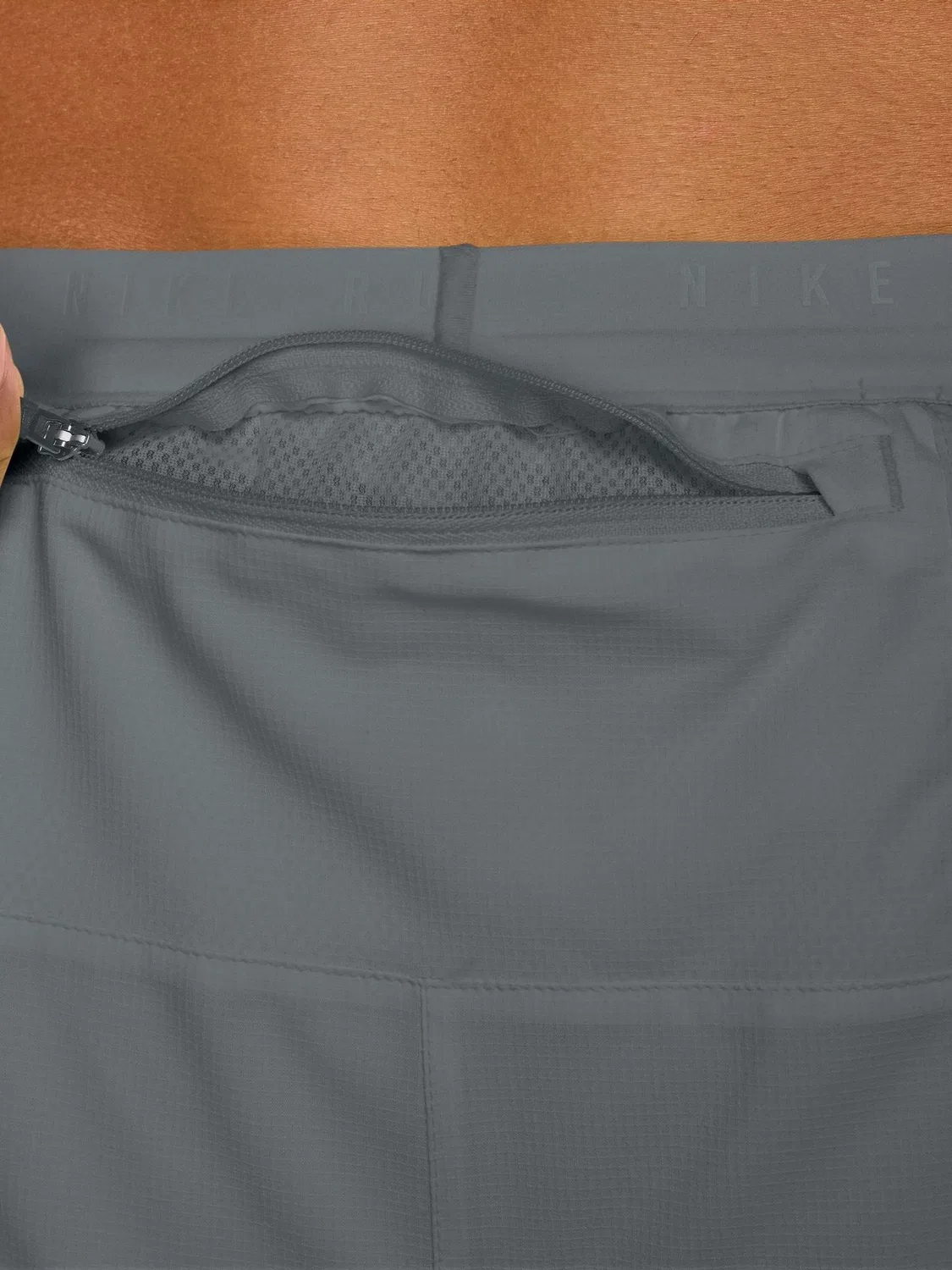Шорты беговые Nike Stride Dri-FIT, дымчато-серый — фото 4