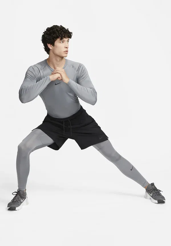 Леггинсы дышащие Nike Performance Smoke Grey Black, черный/серый — фото 2