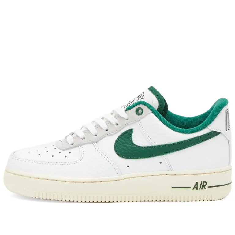 

Кроссовки женские Nike Air Force 1 Low '07 LX Command Force Summit, белый / зеленый