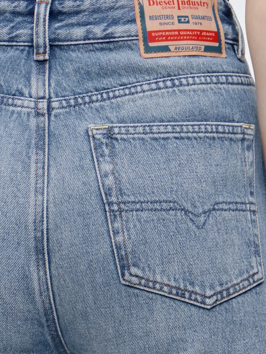 Джинсы DIESEL Regular Jeans '1981 D-WENT' синего цвета — фото 3