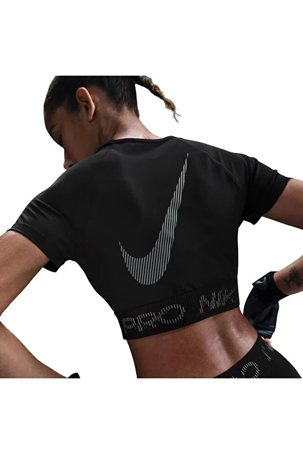 Женская футболка с принтом Pro Dri-Fit Short Sleeve Graphic Black Crop Nike, Black — фото 2