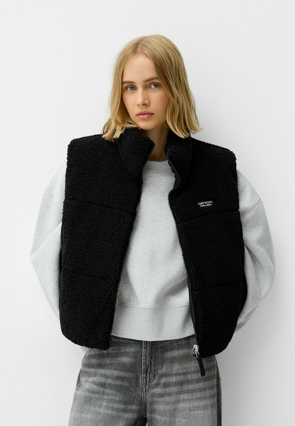 

Жилет REVERSIBLE Bershka, черный