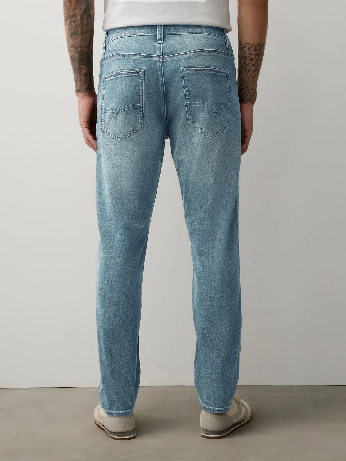 Джинсы slim fit Motionflex Air Next, Light Blue Tint — фото 4