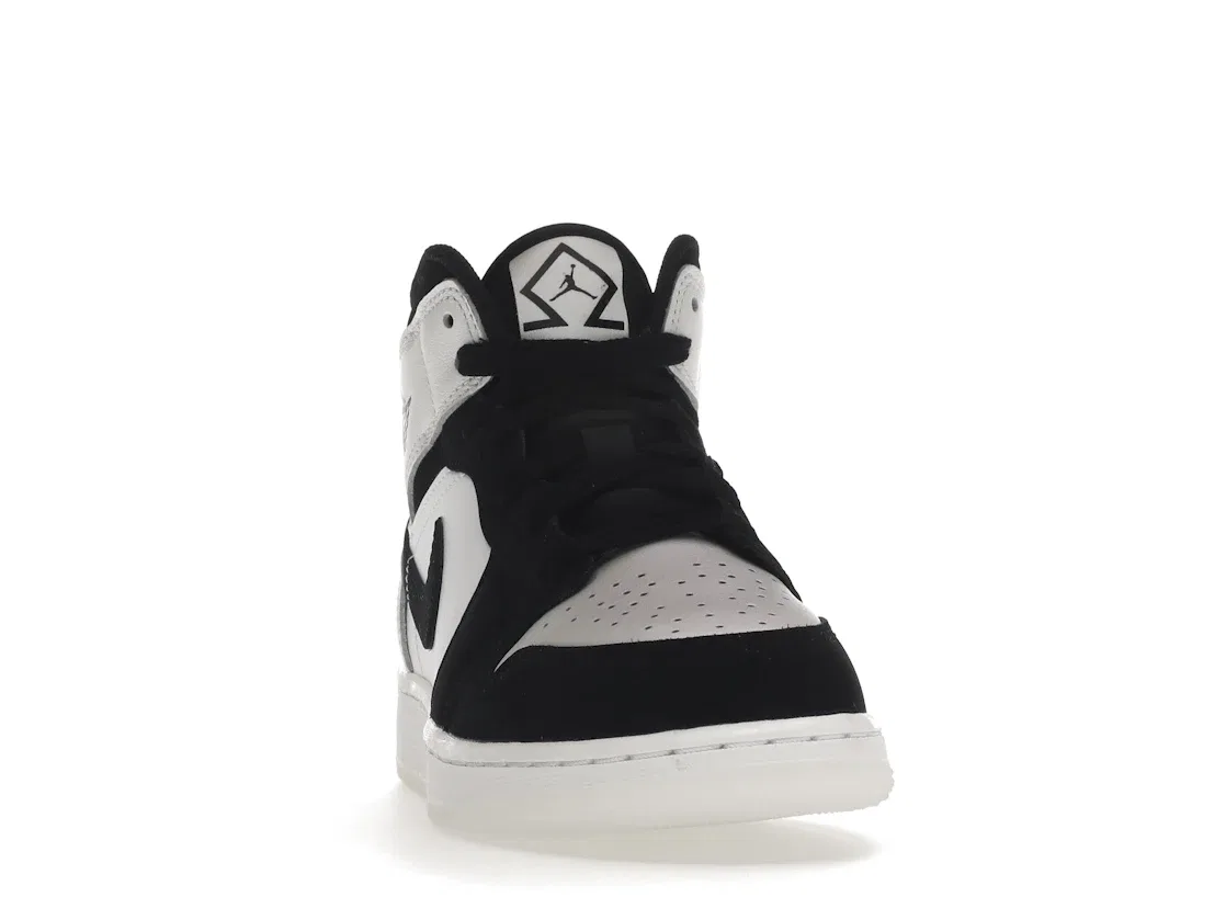 Детские кроссовки Lifestyle с принтом Diamond Shorts Jordan 1 Mid Jordan, White/Multi-Color/Black — фото 2