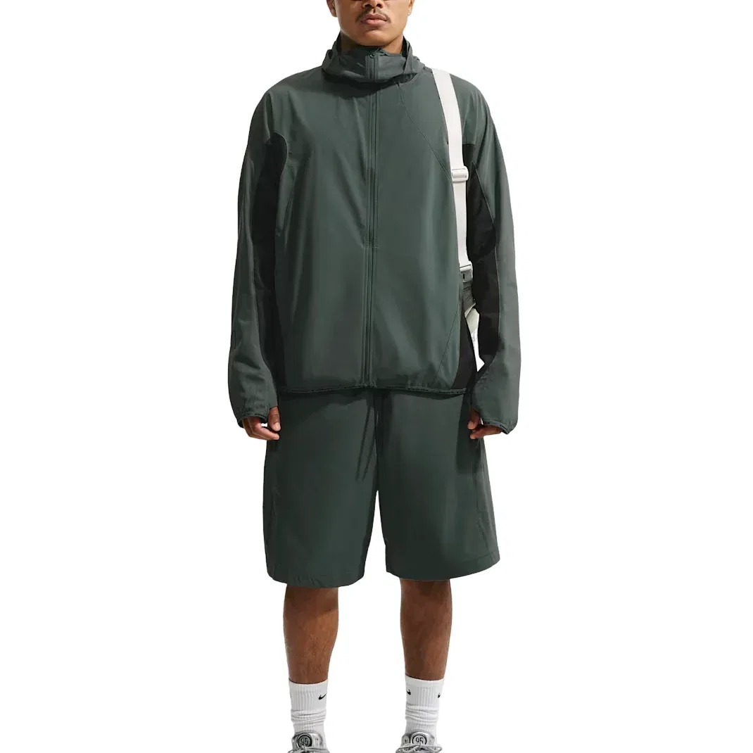 Мужская куртка Tech Helios Dri-FIT Shell 'Camo Green Black' Nike, Camo Green/Black — фото 4