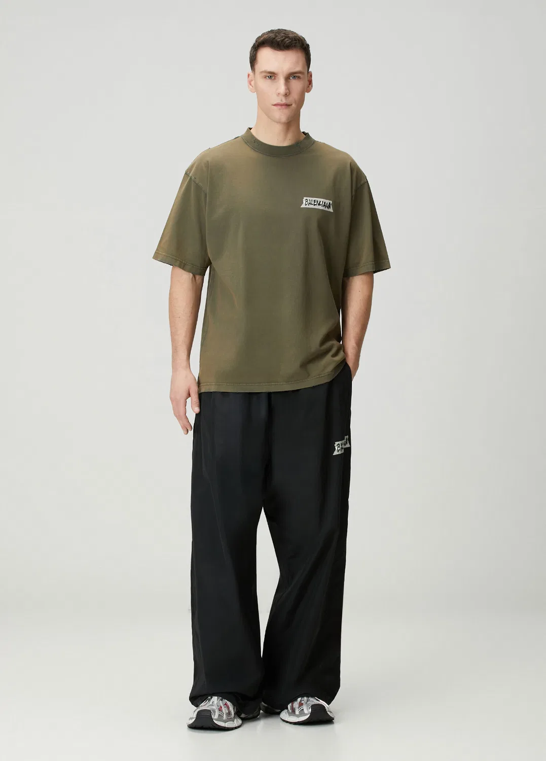 Футболка с принтом Balenciaga, khaki — фото 2