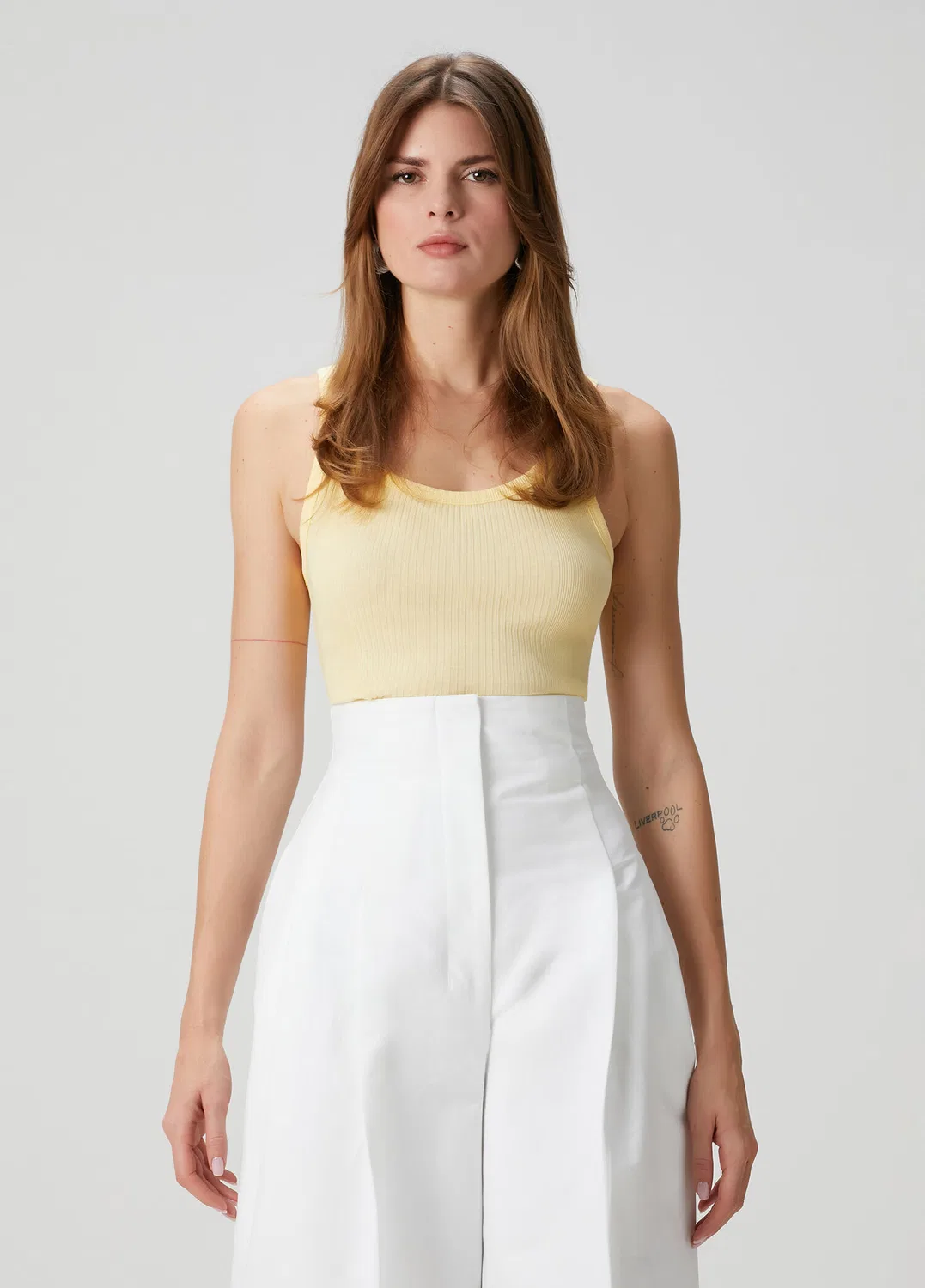 Топ Jacquemus Marcel, light yellow
