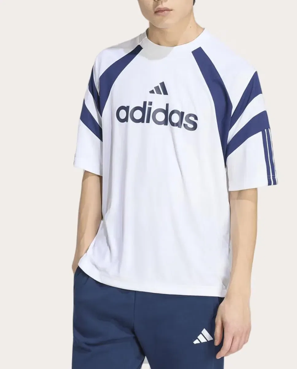 Мужская футболка House Of Tiro adidas, Blanco