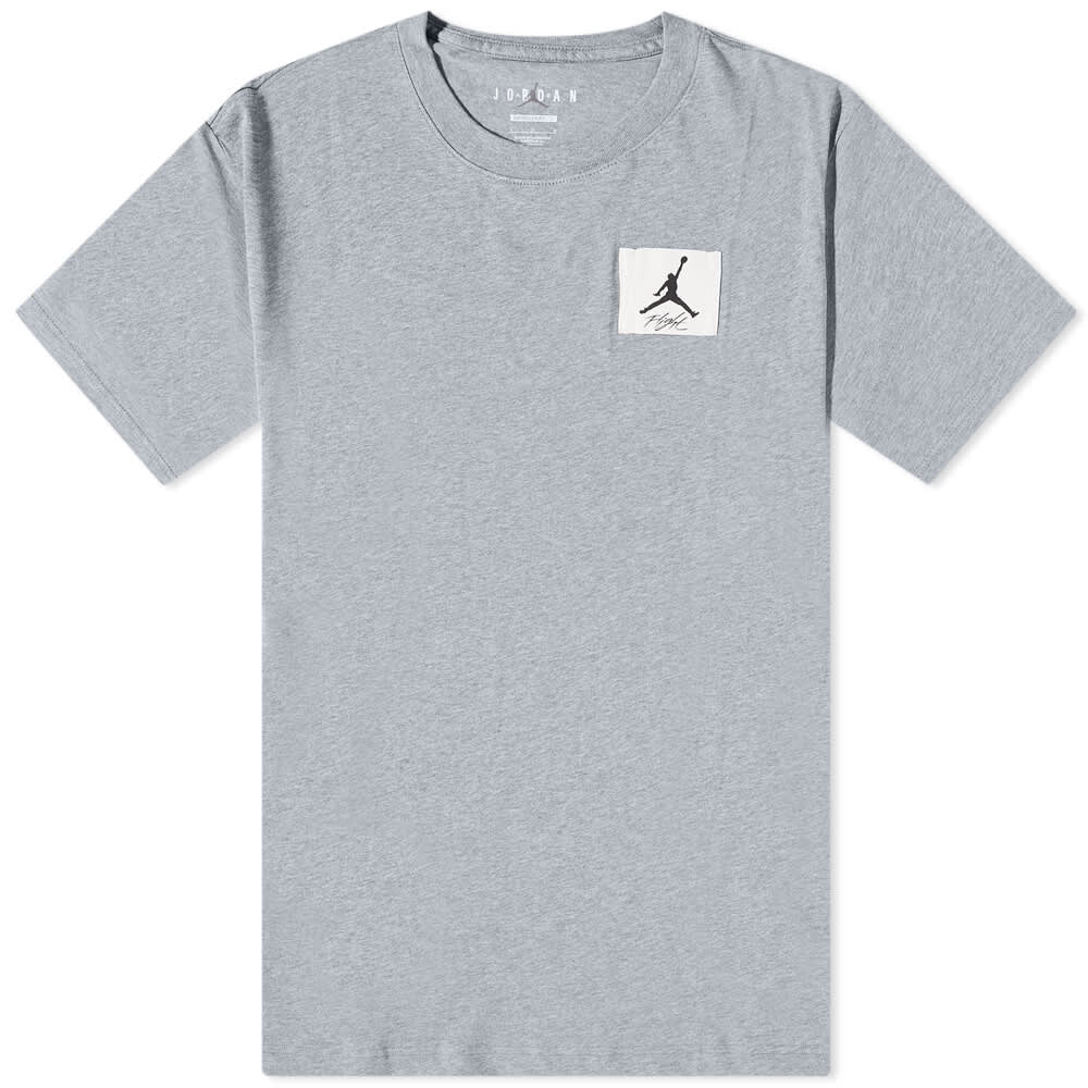 

Футболка Air Jordan Essential Oversized, серый