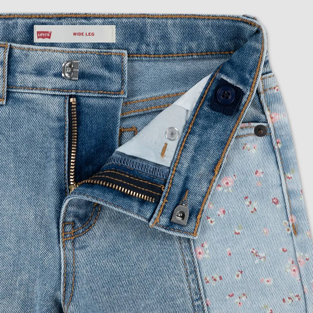 Широкие брюки с цветовыми блоками для девочек 4-6 лет Levi's, Be Cool - Light Wash — фото 3