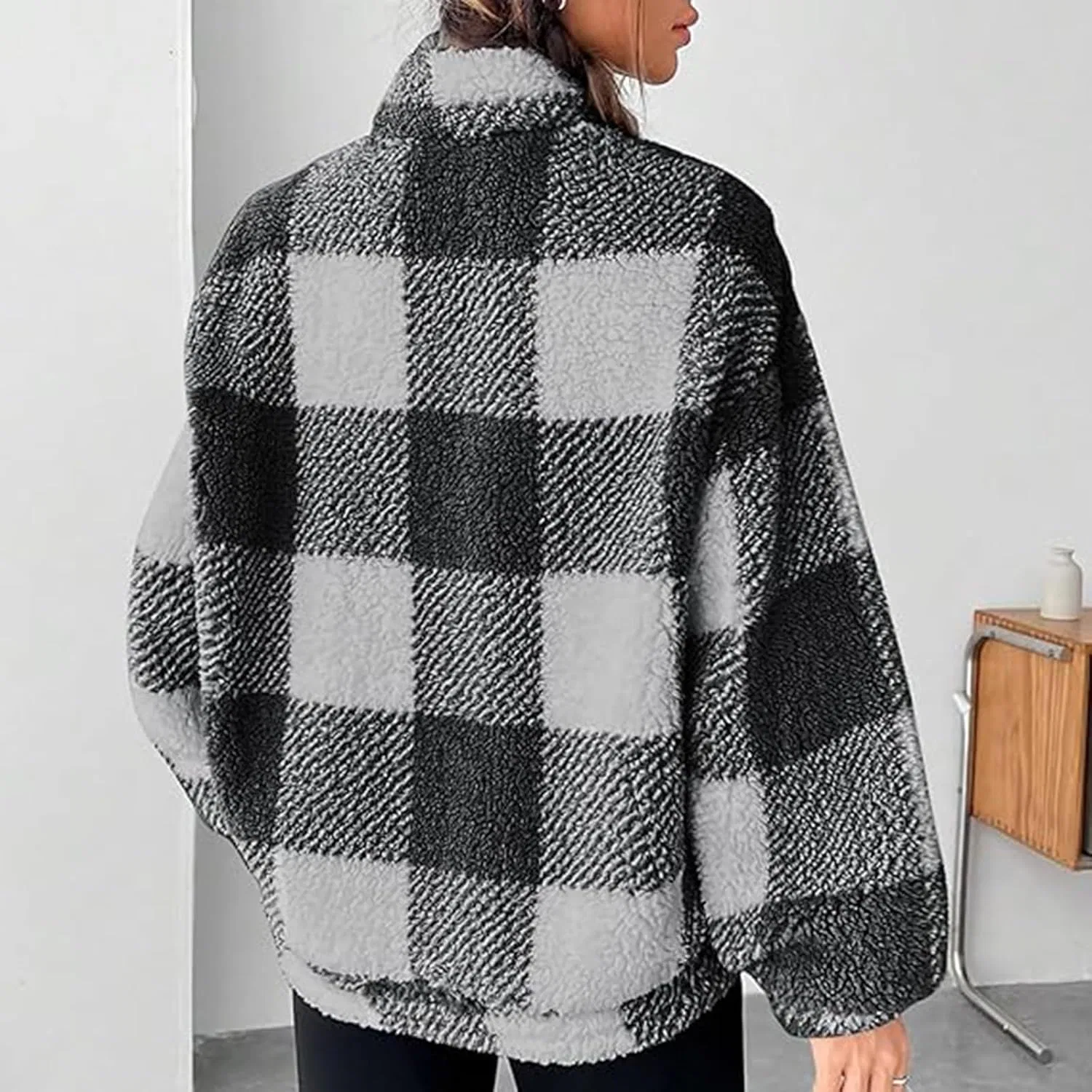 Женский свитшот на молнии с капюшоном из флиса, Oversized, чёрный — фото 3