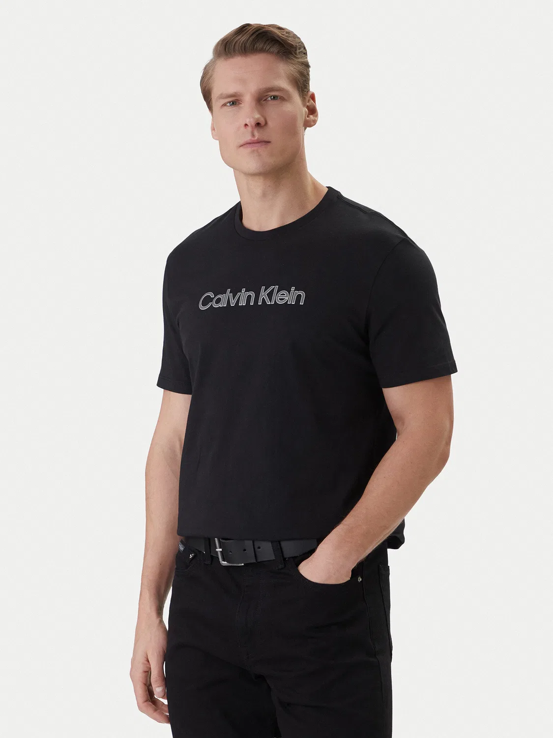 Мужская футболка стандартного кроя Calvin Klein, черный