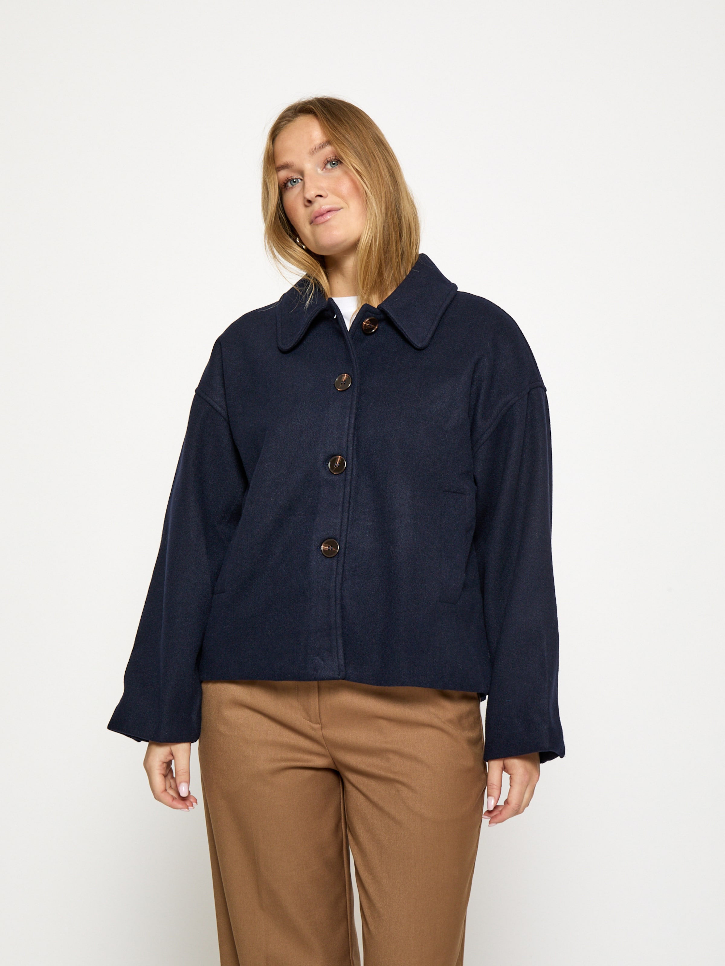 

Peppercorn Демисезонная куртка 'Cornelia' в цвете Navy