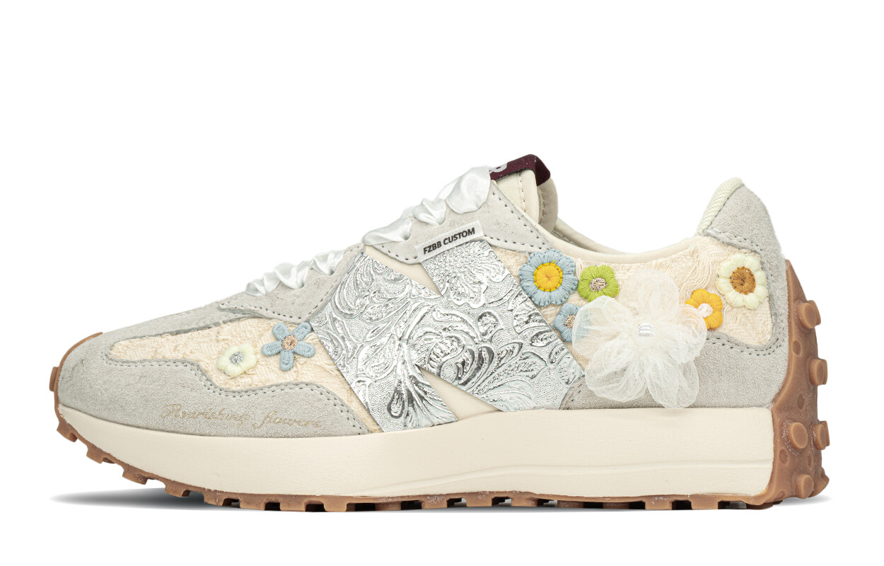 

Кроссовки женские NB 327 с низким верхом, белые/бежевые/серебристые New Balance