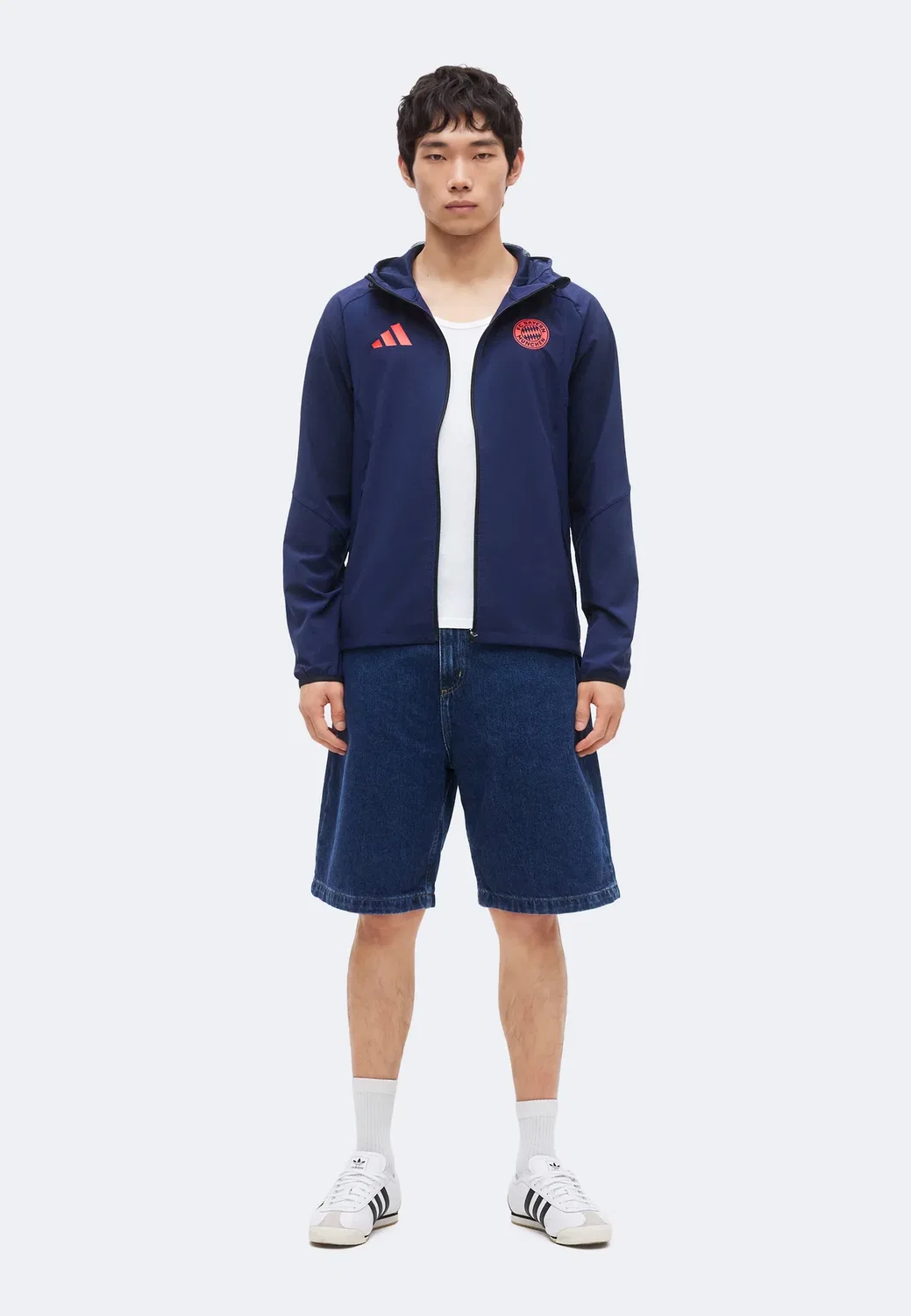 Ветровка FC Bayern Munich Tiro Travel Adidas Performance, Night Indigo/Hi-Res Red — фото 2