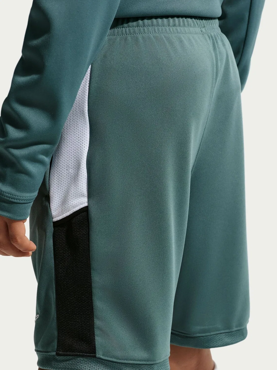 Шорты футбольные Nike Academy Dri-FIT, зеленые — фото 3