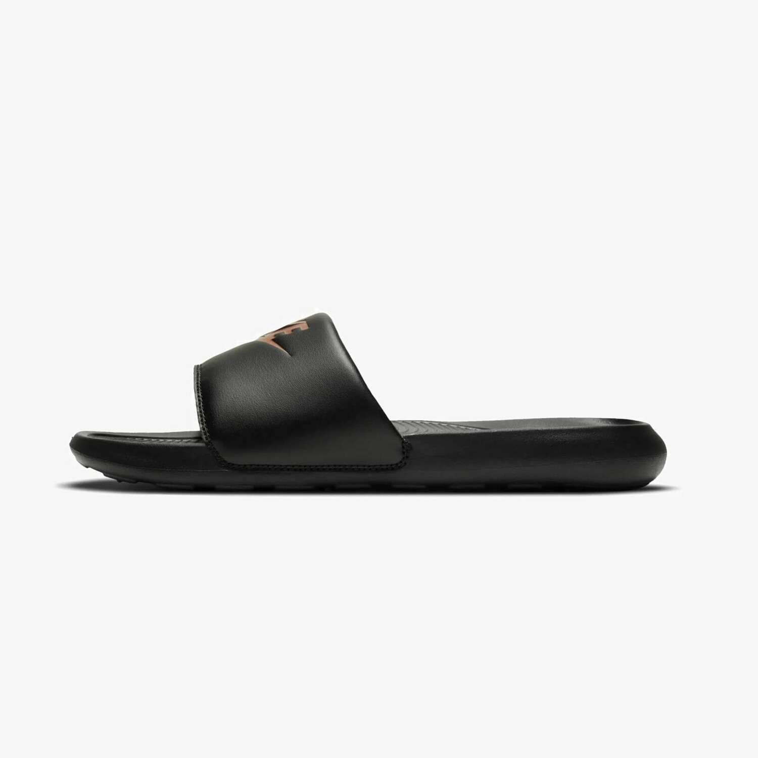 

Шлепанцы на плоской подошве Унисекс Nike Sportswear Victori One Slide, черный/бронзовый