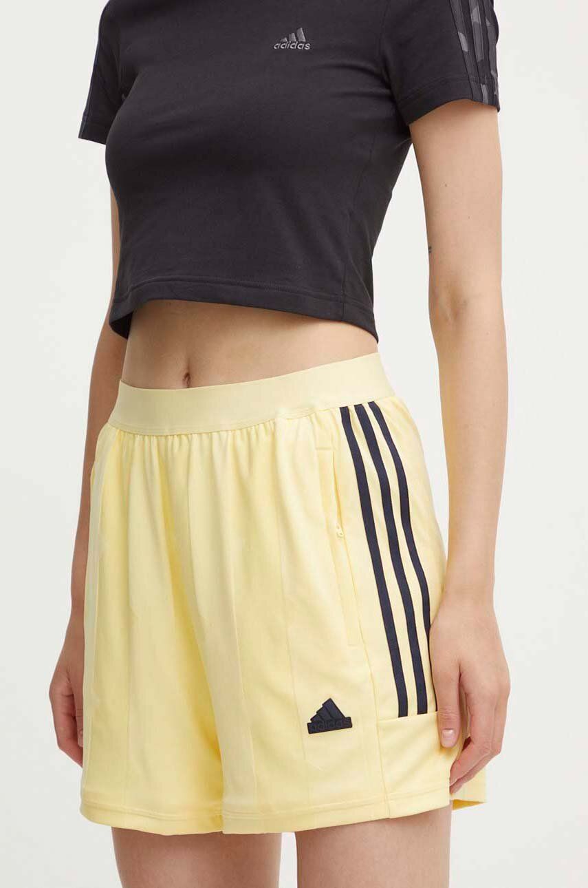 

Стреляющие шорты adidas, желтый