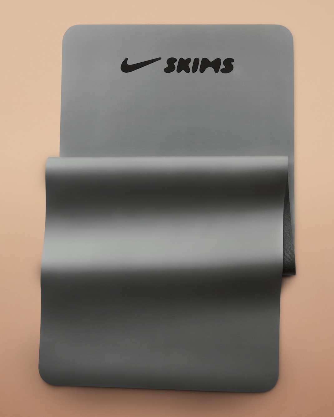 

Коврик для йоги NikeSKIMS, серый