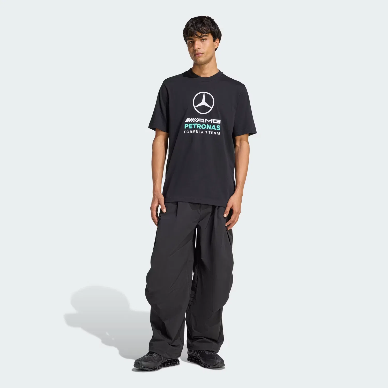 Мужская футболка с вышитым логотипом Mercedes - AMG Petronas Formula 1 Team DNA Graphic Adidas Performance, черный/semi mint rush — фото 4