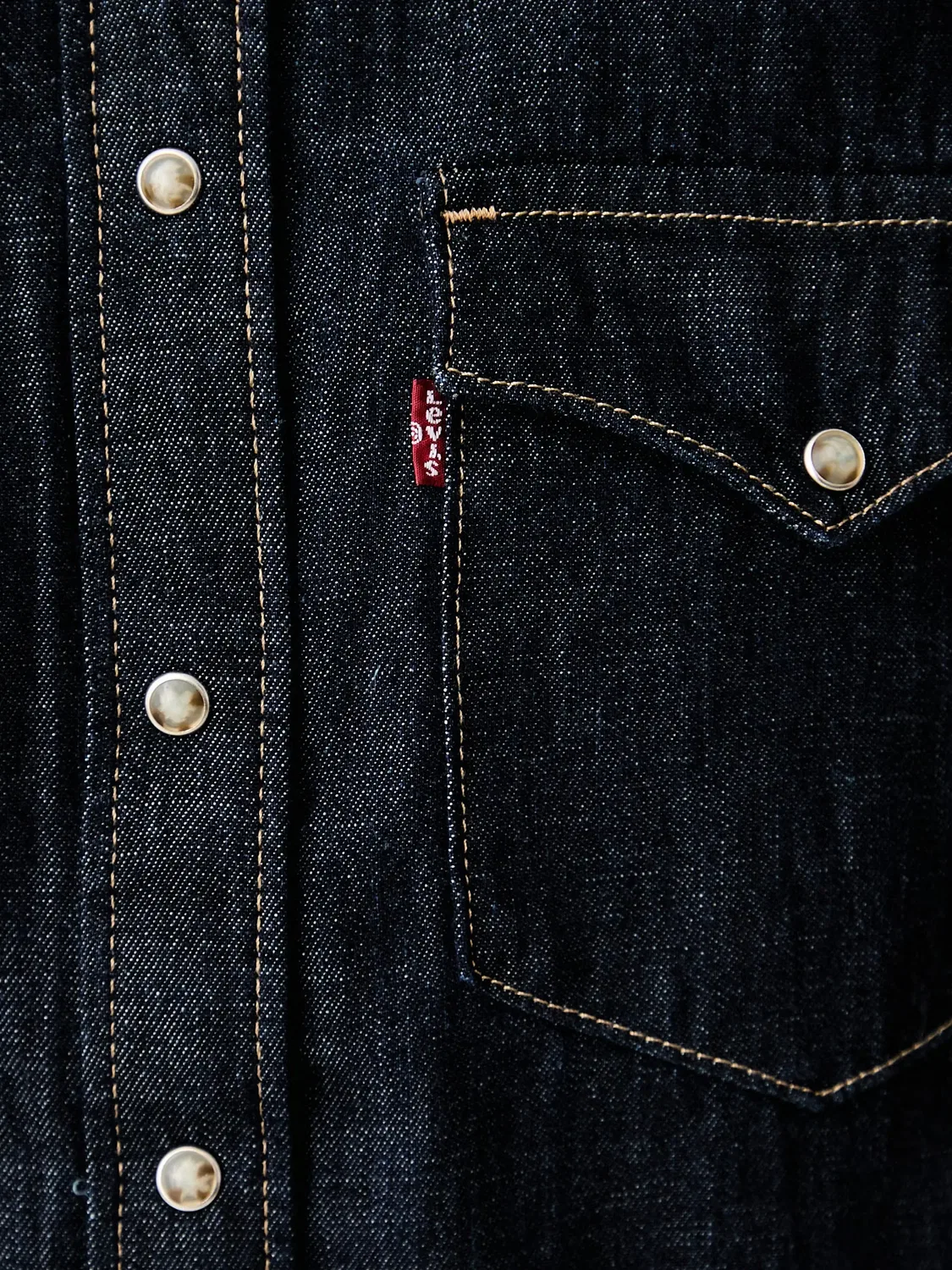 Джинсовая рубашка в стиле вестерн синяя Levi's, синий — фото 2
