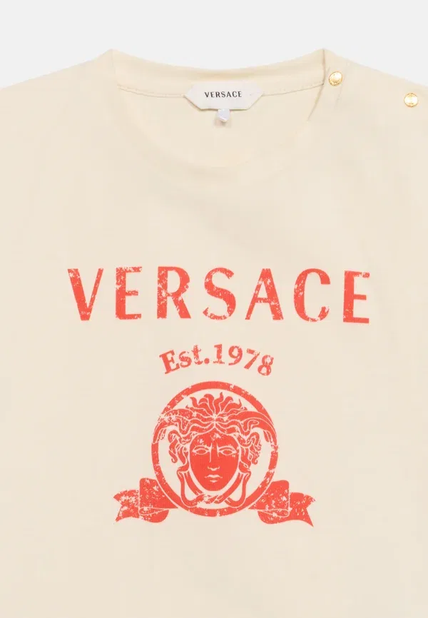 Футболка унисекс с принтом в университетском стиле Versace, кремовый — фото 3