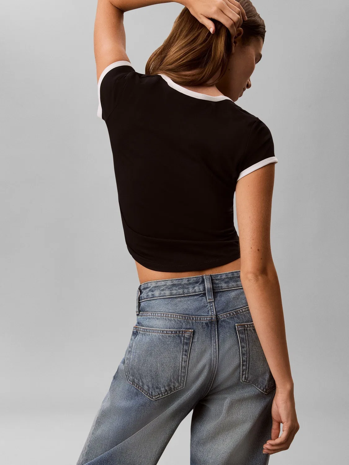 Футболка с контрастной отделкой Calvin Klein Slim, черный — фото 2