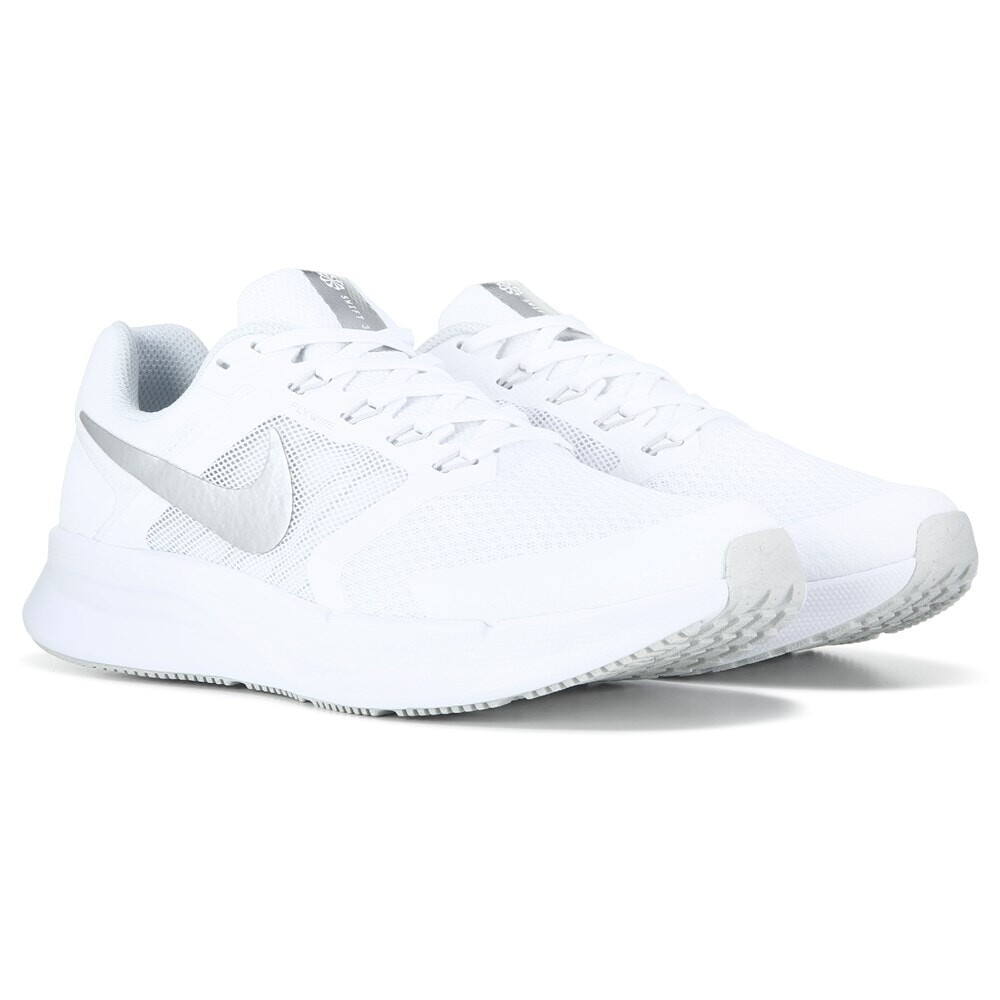 Женские беговые кроссовки Run Swift 3 среднего/широкого размера Nike, белый