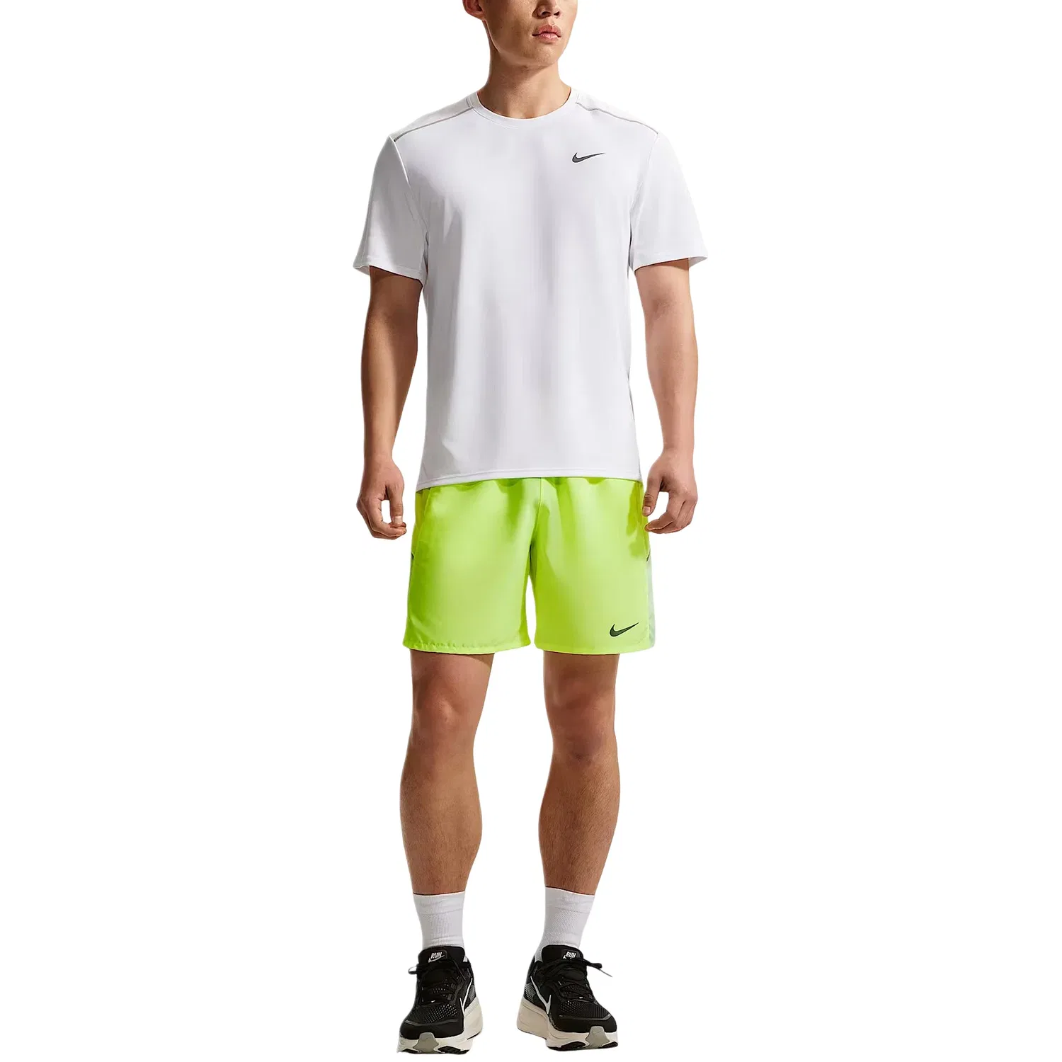 Мужская футболка Nike Miler Dri-FIT UV Protection, белый — фото 3
