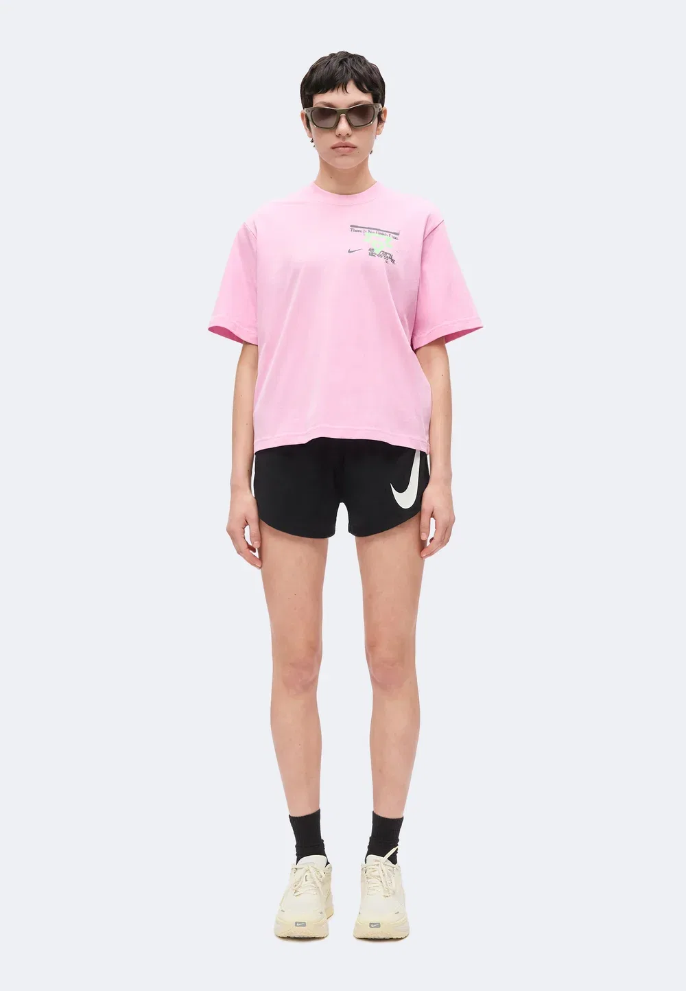 Футболка Swift - спортивная футболка Nike Performance, Pink Rise/Illusion Green — фото 2