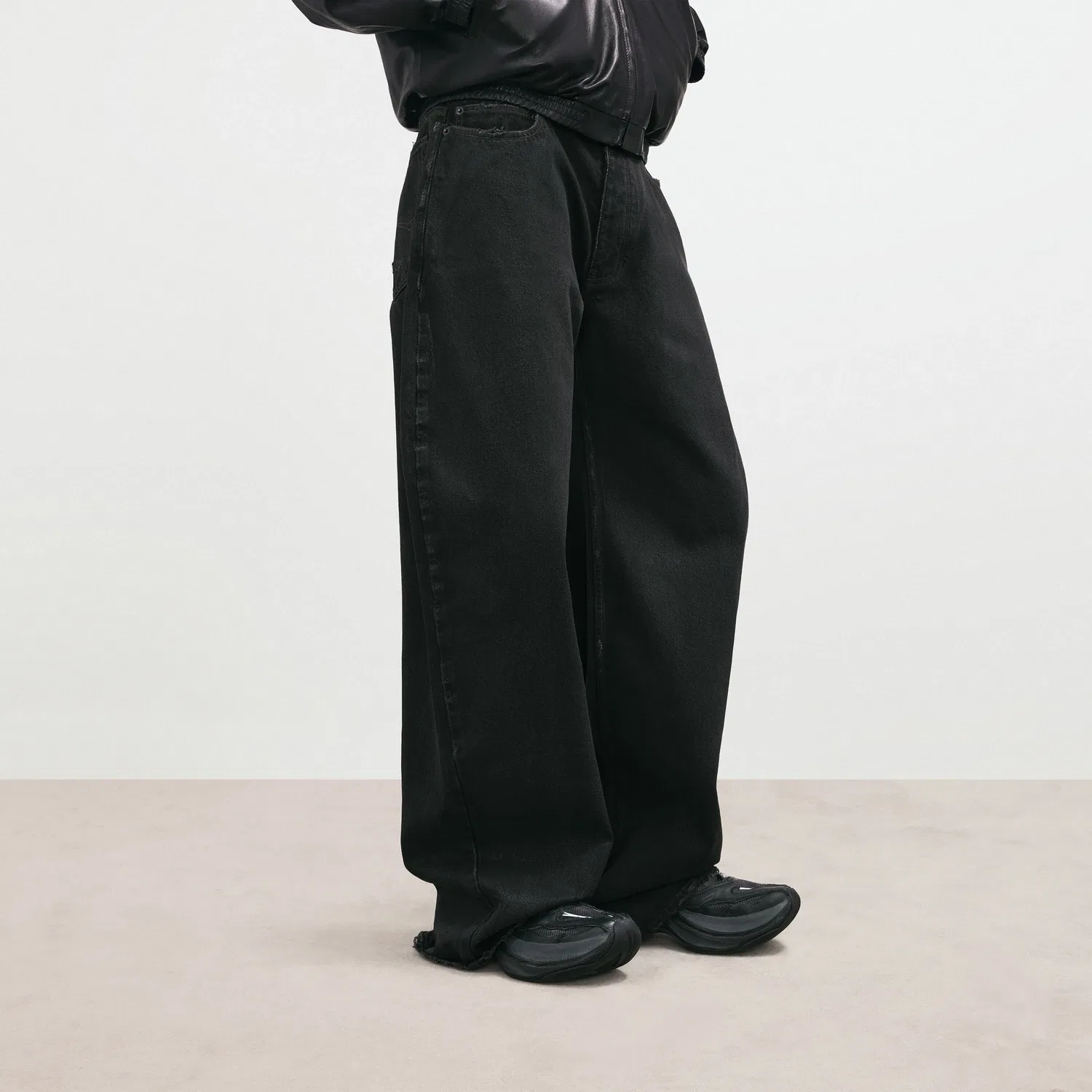 Мужские джинсы Relaxed Curved в винтажном черном цвете Balenciaga, черный — фото 3